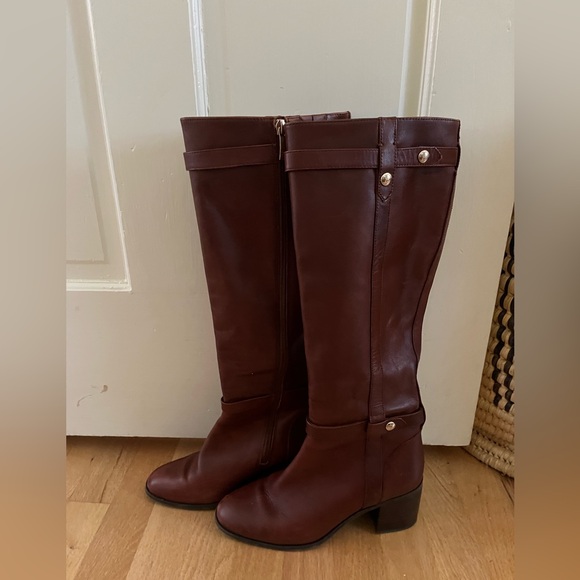Women’s fall boots - Picture 1 of 5